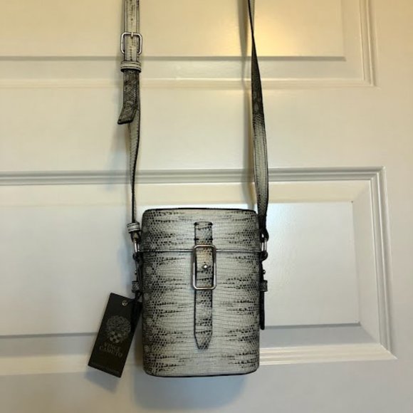 NWT VINCE CAMUTO Pema Crossbody Snake Hard Case Retro Camera Bag - Picture 3 of 5